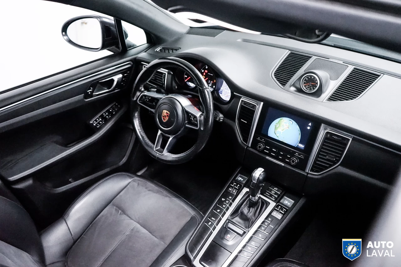 2017 Porsche Macan AWD   BOSE   BACKUP CAM   SUNROOF Image principale
