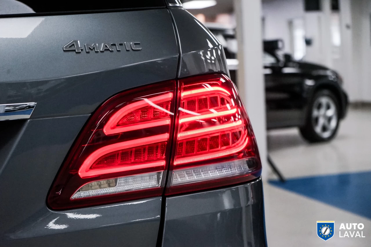 2018 Mercedes-Benz GLE GLE 400 4MATIC SUV Main Image