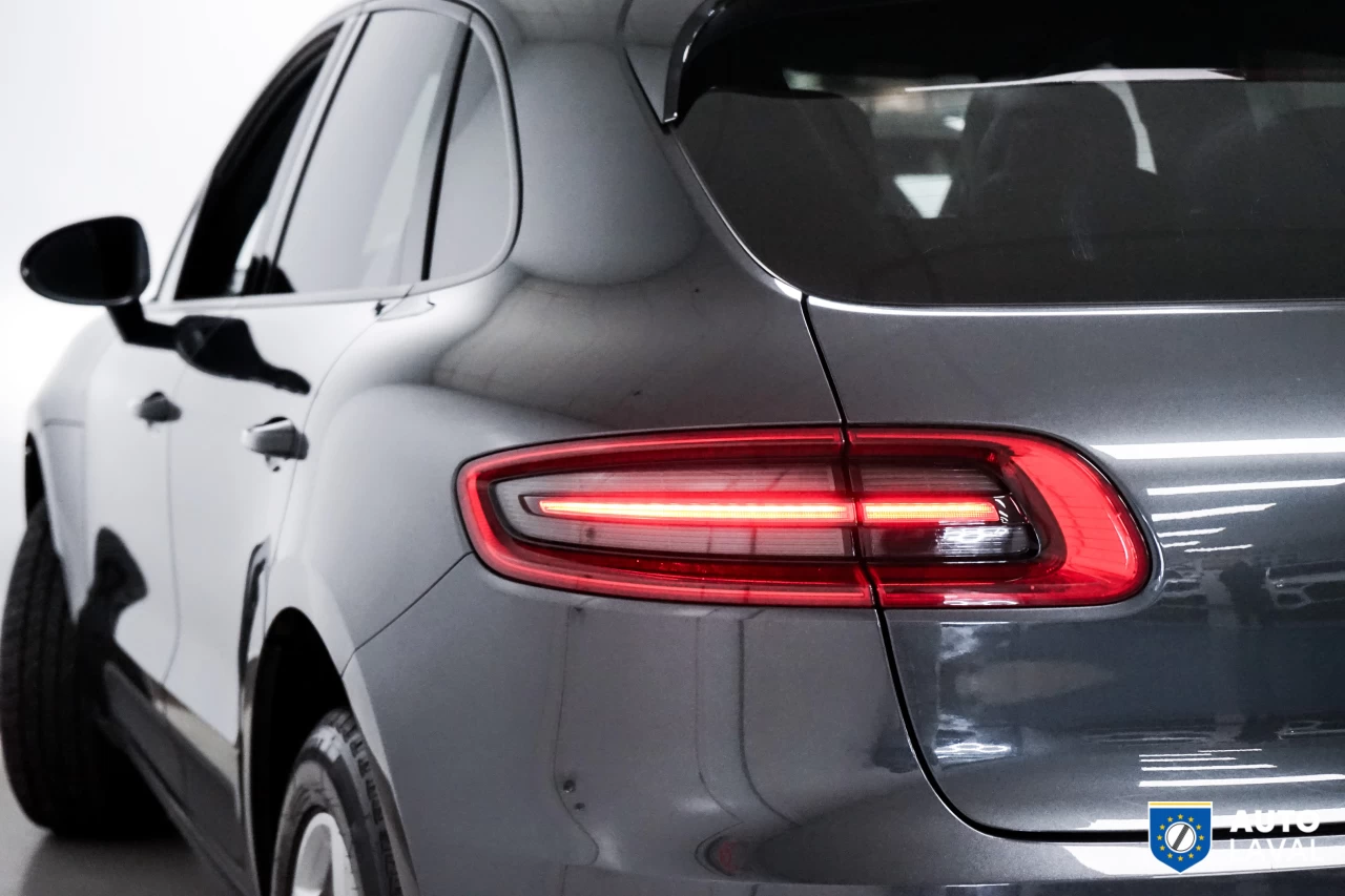 2017 Porsche Macan AWD   BOSE   BACKUP CAM   SUNROOF Image principale