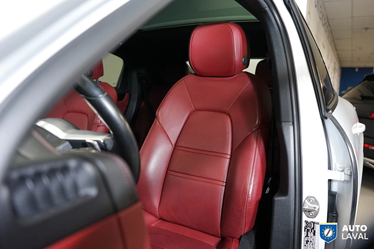 2022 Porsche Cayenne Coupe AWD Image principale