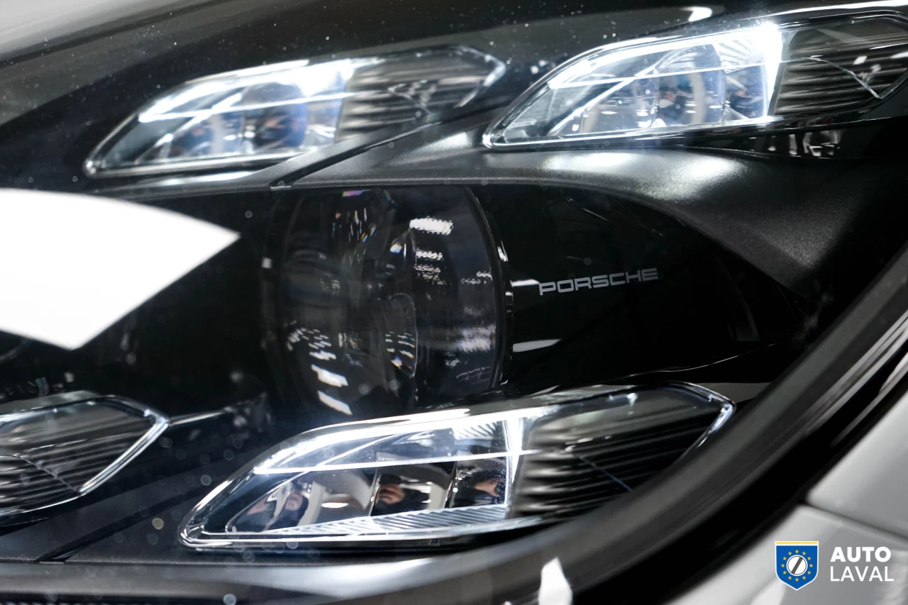 2022 Porsche Cayenne Coupe AWD Image principale