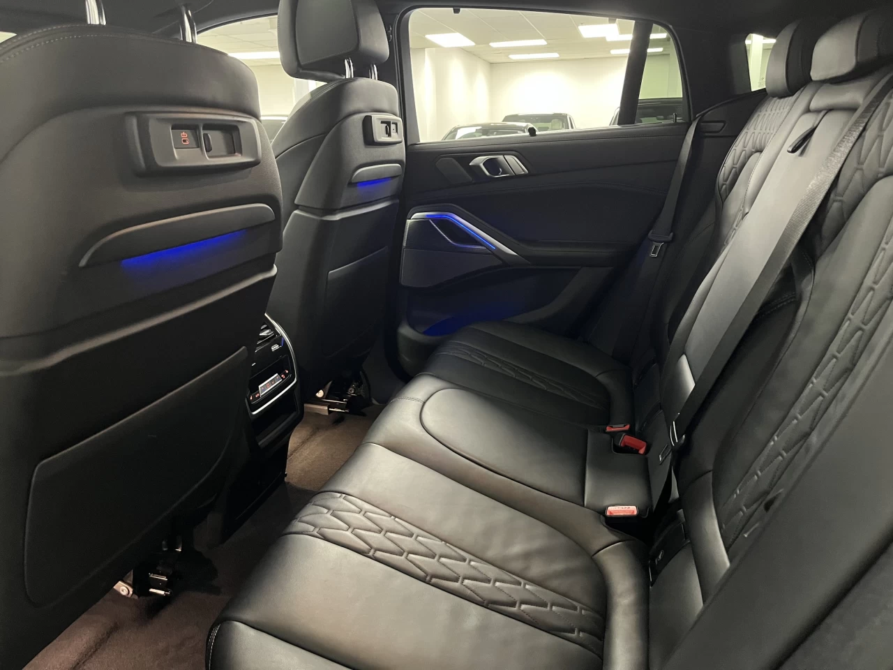 2023 BMW X6 **SOLD** MSPORT-FROZEN BLACK METALLIC Image principale