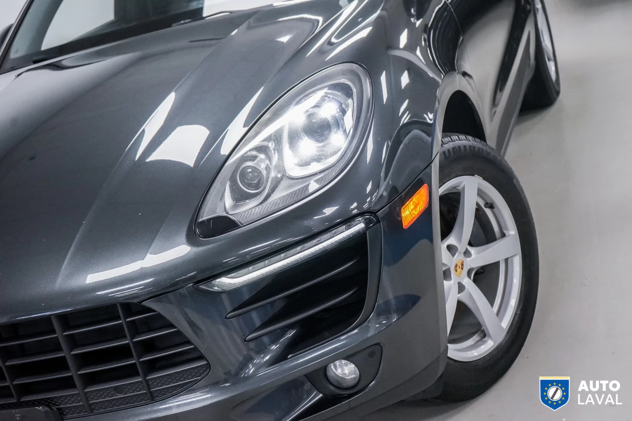 2017 Porsche Macan AWD   BOSE   BACKUP CAM   SUNROOF Image principale
