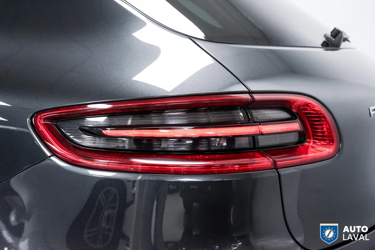 2017 Porsche Macan AWD   BOSE   BACKUP CAM   SUNROOF Image principale