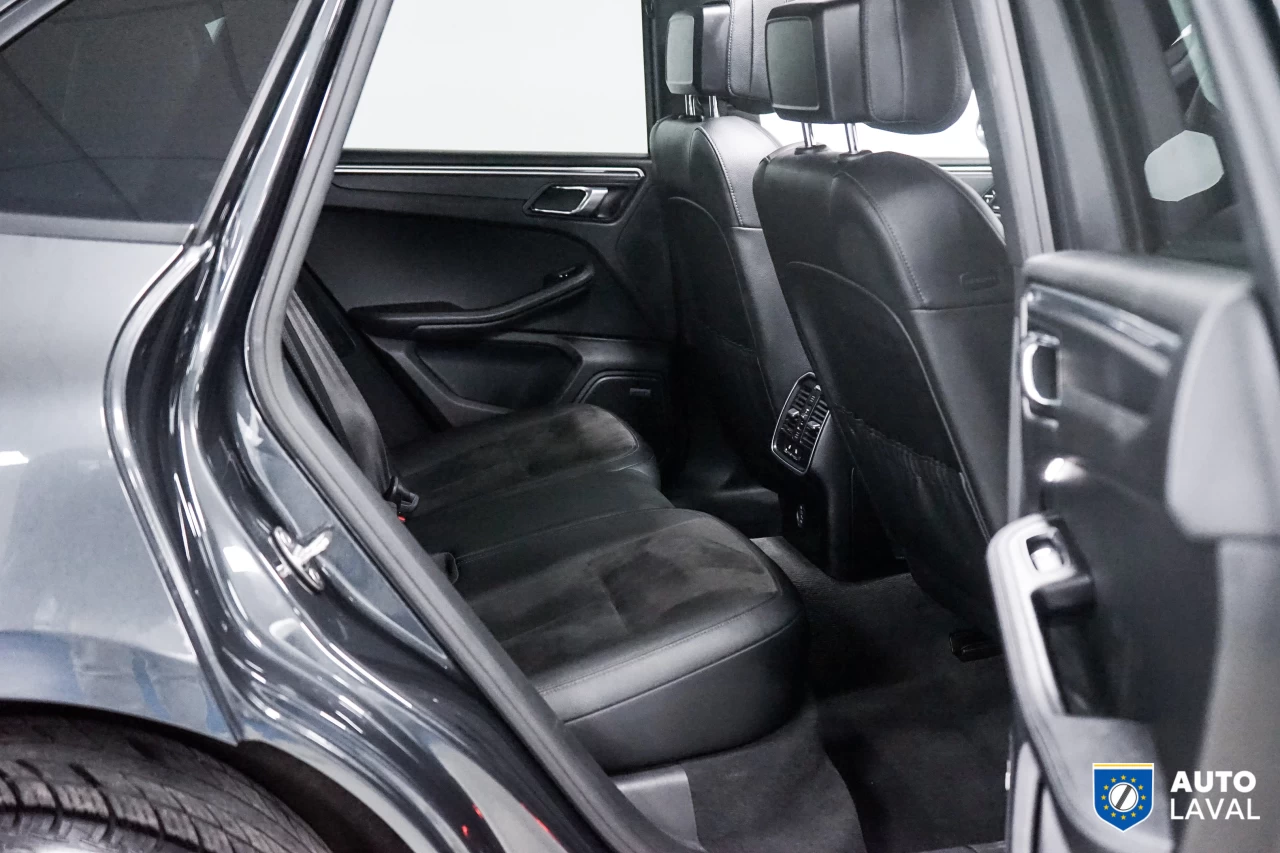 2017 Porsche Macan AWD   BOSE   BACKUP CAM   SUNROOF Image principale