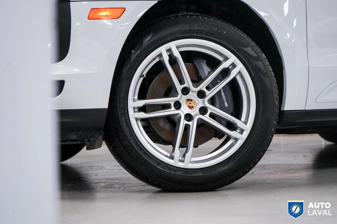 2021 Porsche Macan AWD Image principale