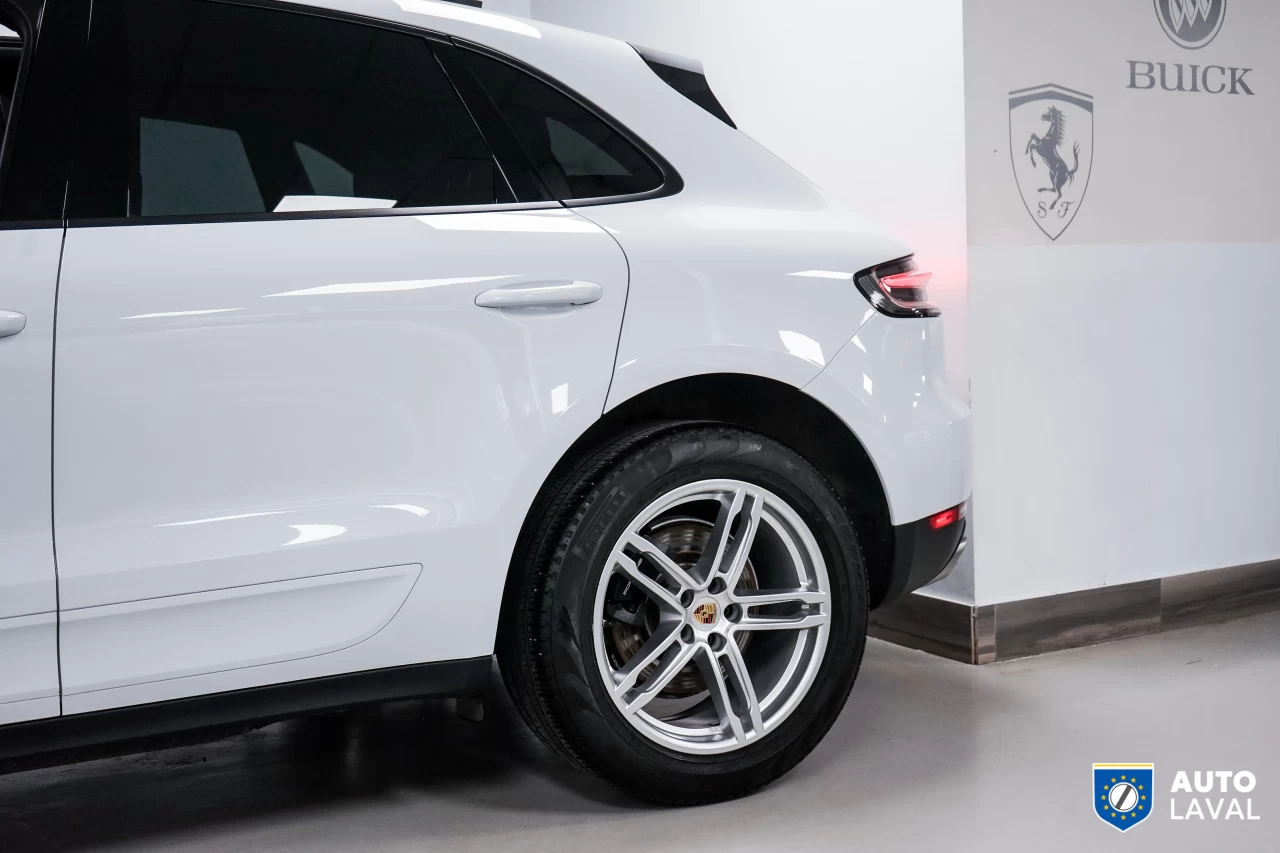 2021 Porsche Macan AWD Main Image