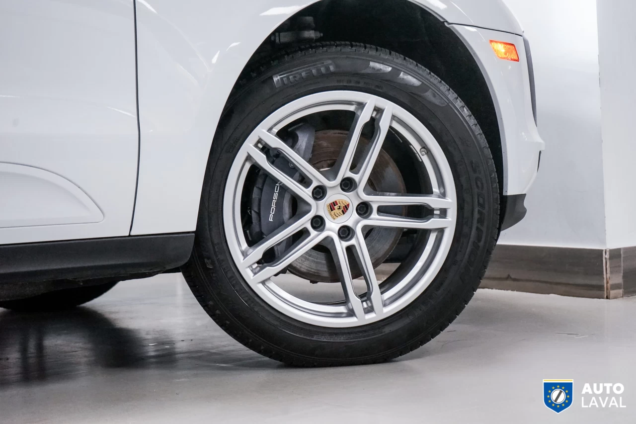 2021 Porsche Macan AWD Image principale