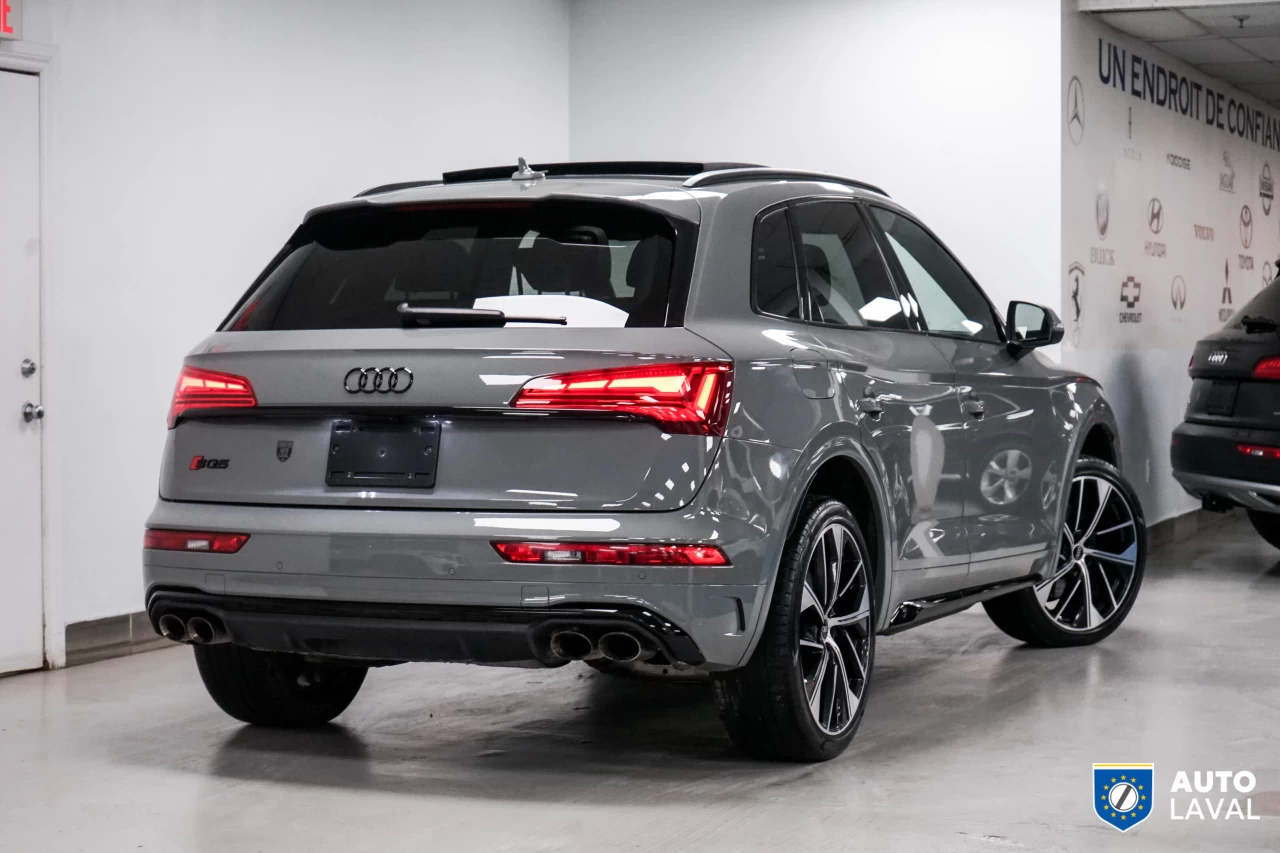 2022 Audi SQ5 TECHNIK  QUANTUM GRAY Image principale
