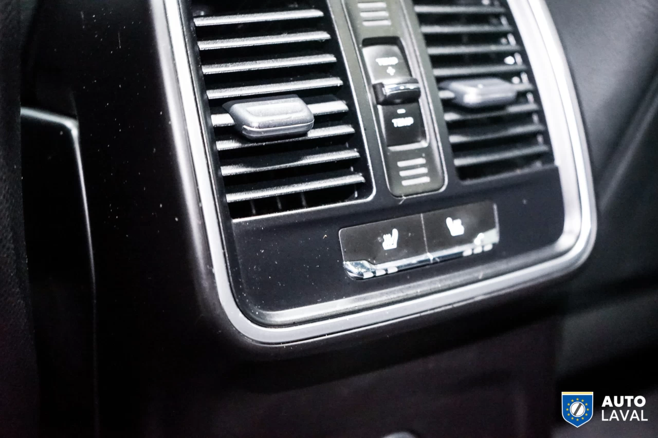 2017 Porsche Macan AWD   BOSE   BACKUP CAM   SUNROOF Image principale