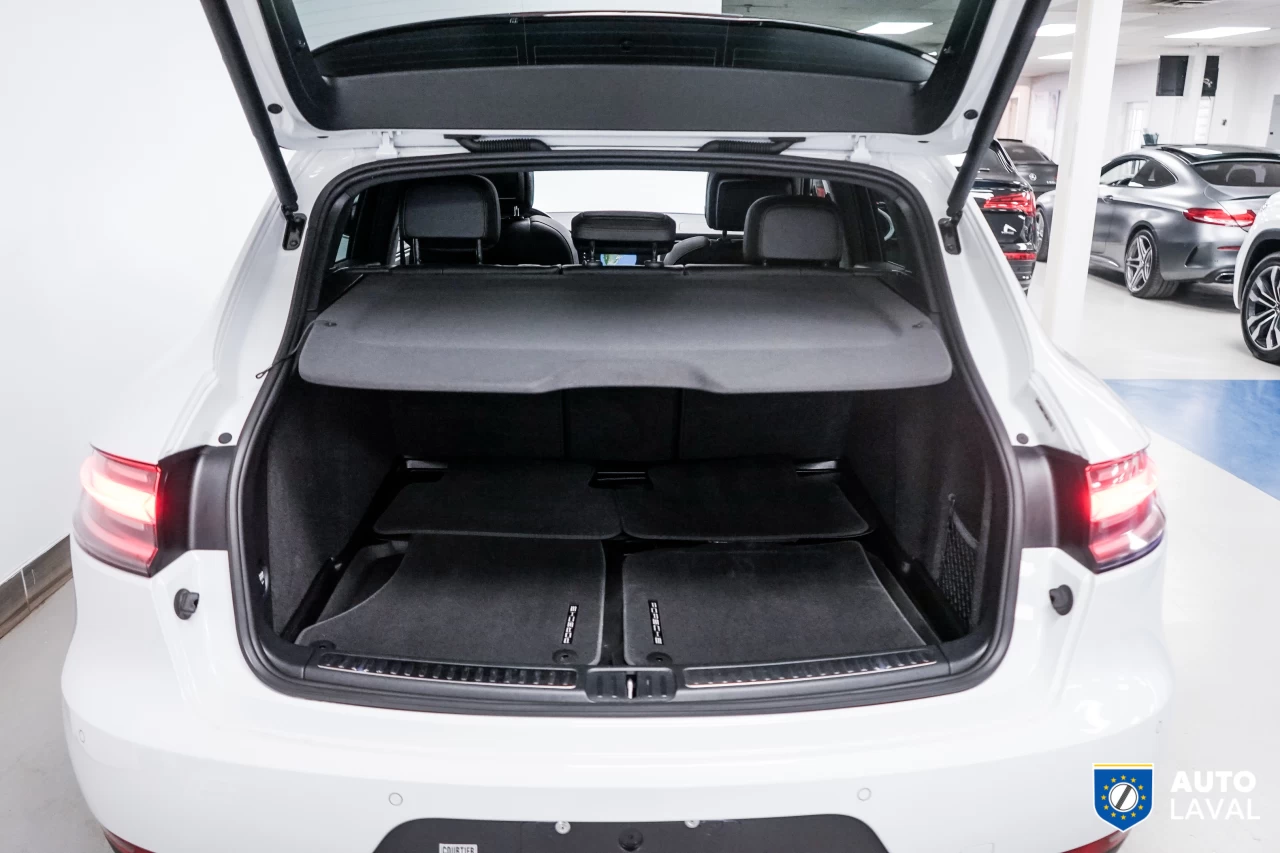 2021 Porsche Macan AWD Image principale