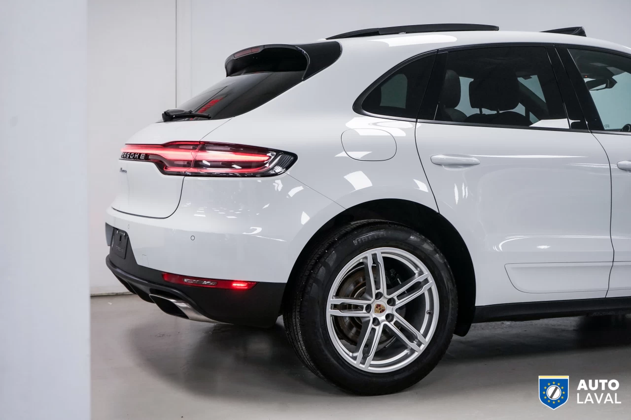 2021 Porsche Macan AWD Main Image