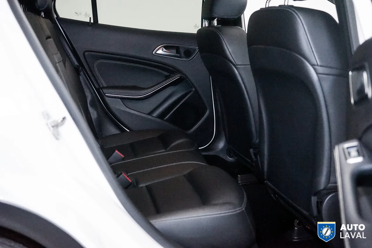 2020 Mercedes-Benz GLA GLA 250 4MATIC SUV Main Image