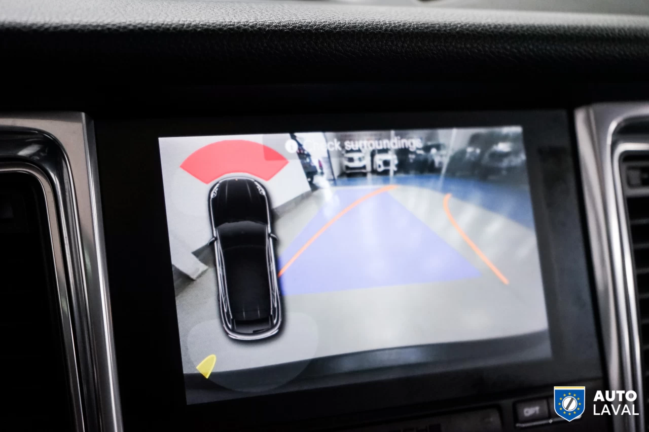 2017 Porsche Macan AWD   BOSE   BACKUP CAM   SUNROOF Image principale