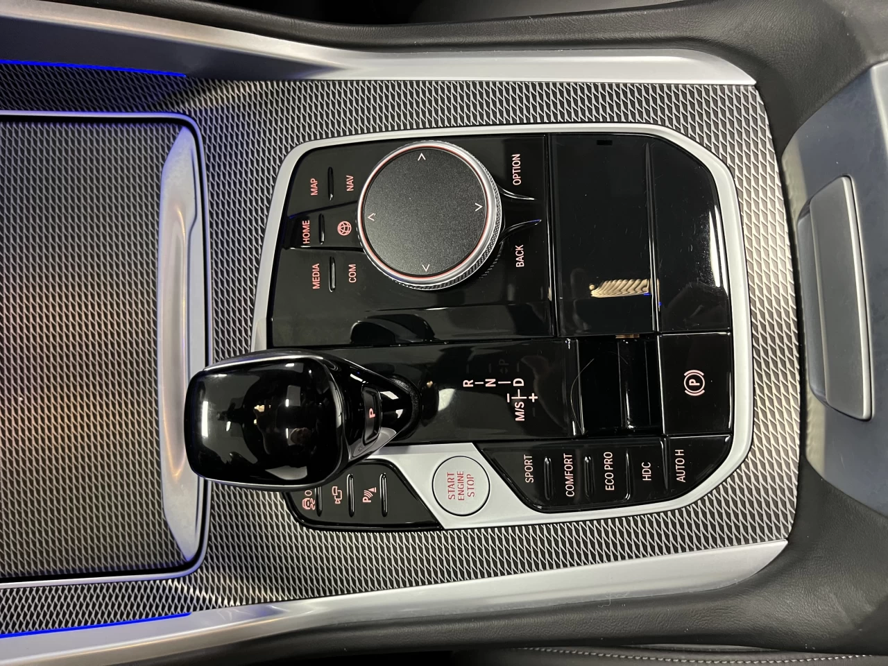 2023 BMW X6 SOLD MSPORT-FROZEN BLACK METALLIC-SKY LOUNGE Image principale