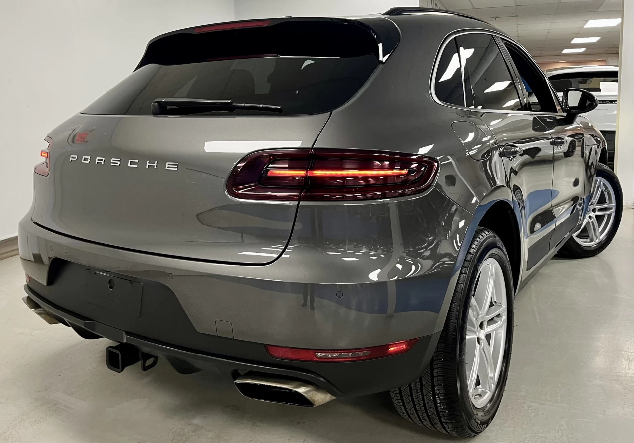 2018 Porsche Macan AWD - PANO ROOF - LANE ASSIST - CAMERA Main Image