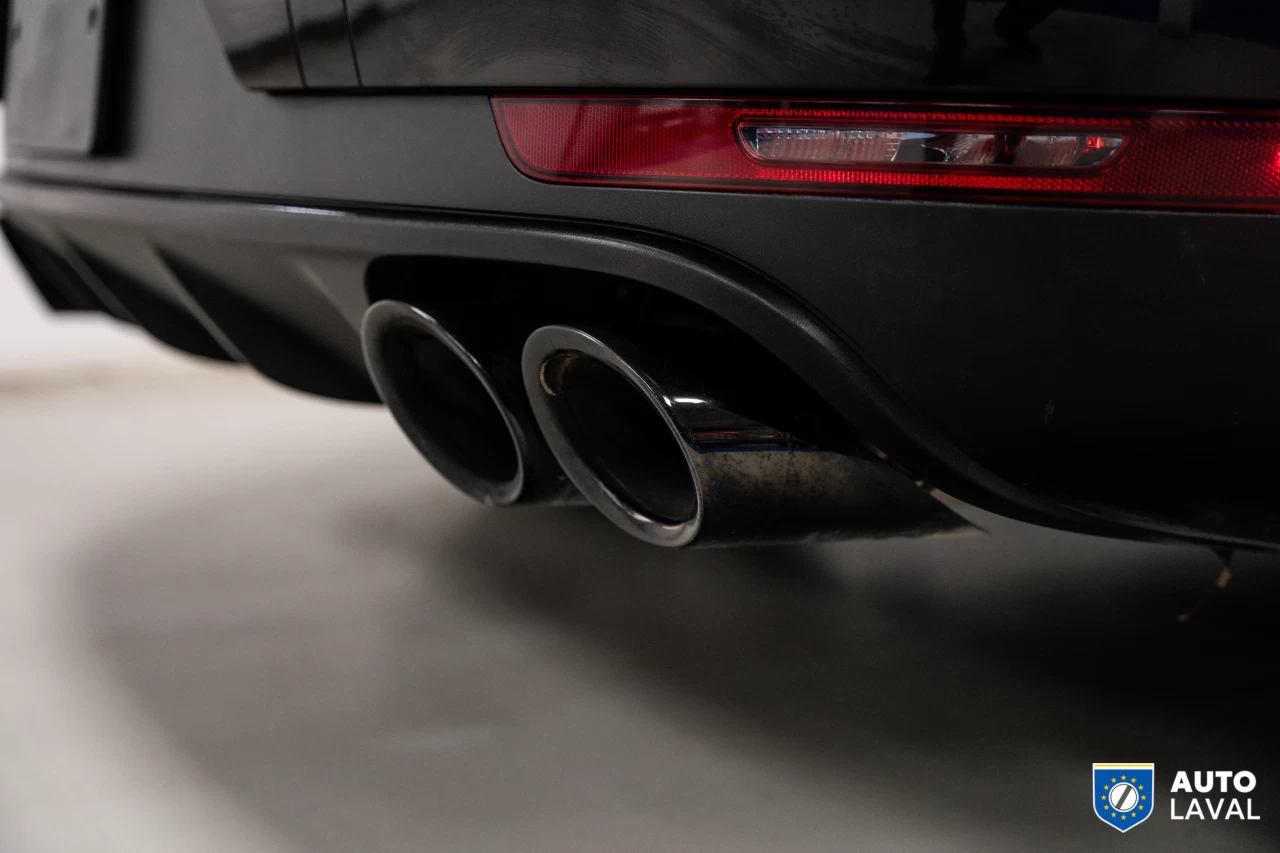 2018 Porsche Macan Sport Edition AWD Image principale