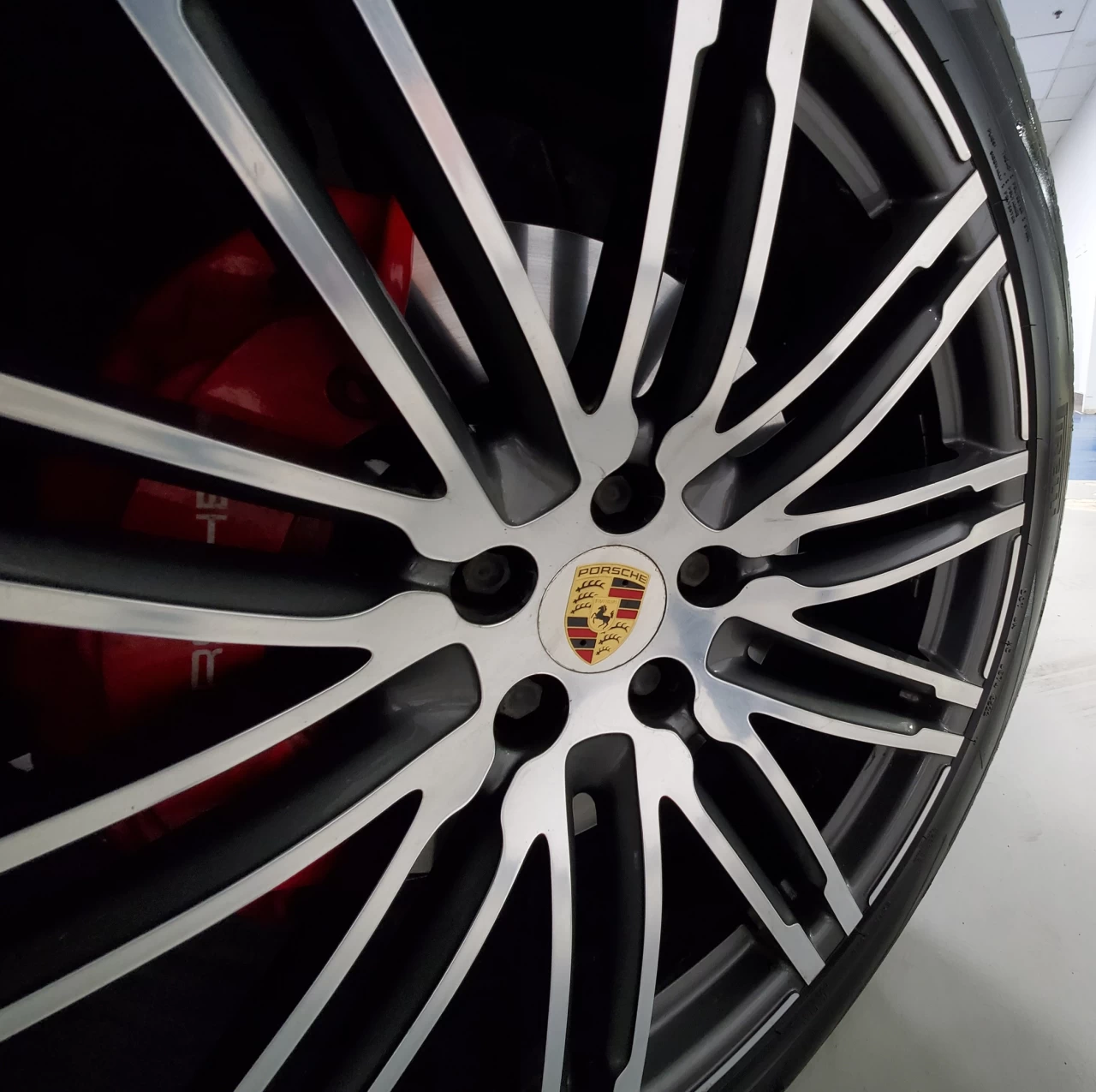 2015 Porsche Macan AWD 4dr Turbo Image principale