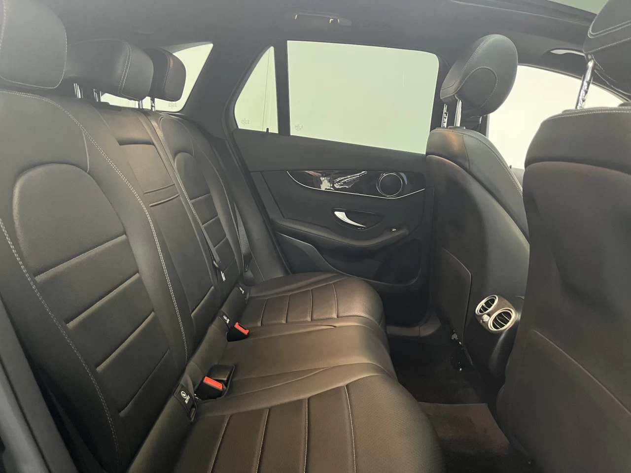 2021 Mercedes-Benz GLC GLC 300 4MATIC SUV *LOW KM* Image principale