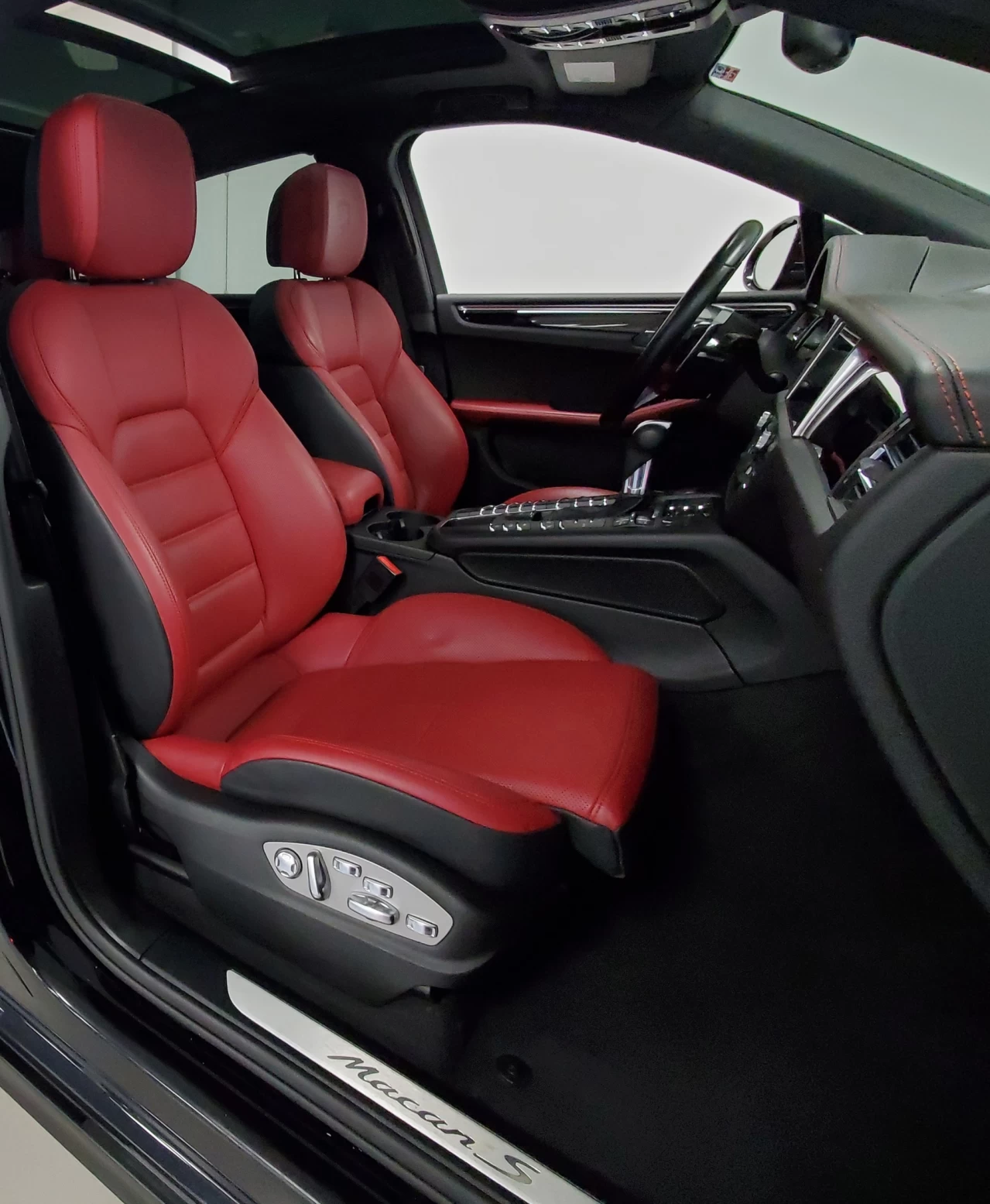 2020 Porsche Macan S AWD Image principale