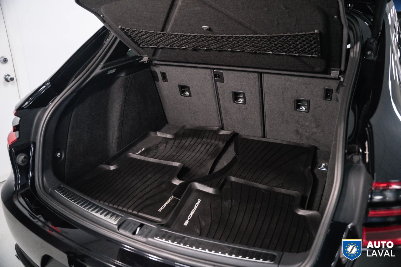 2018 Porsche Macan Sport Edition AWD Image principale