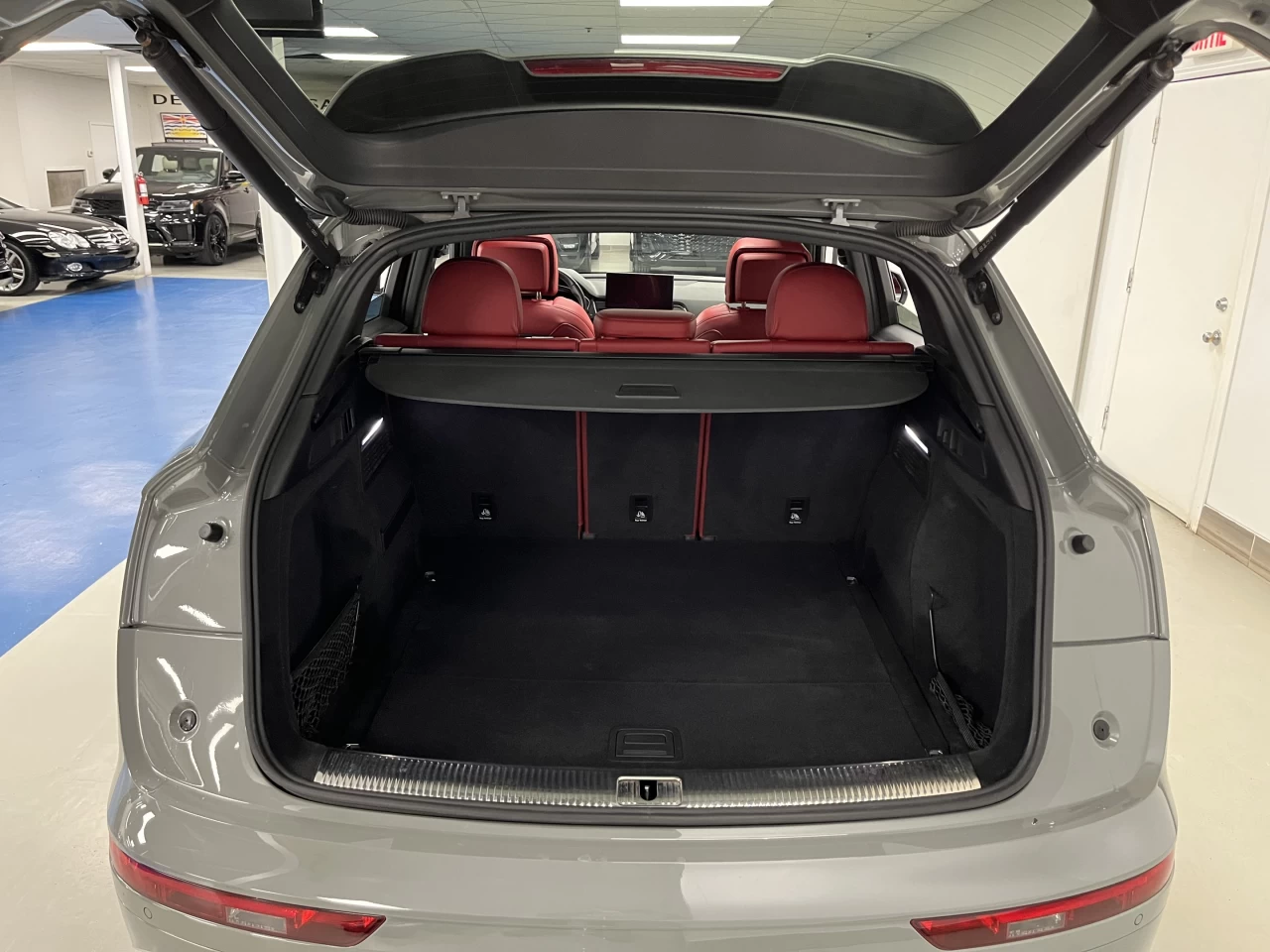 2022 Audi SQ5 QUANTUM GRAY  S-LINE  TECHNIC AIR RIDE Image principale