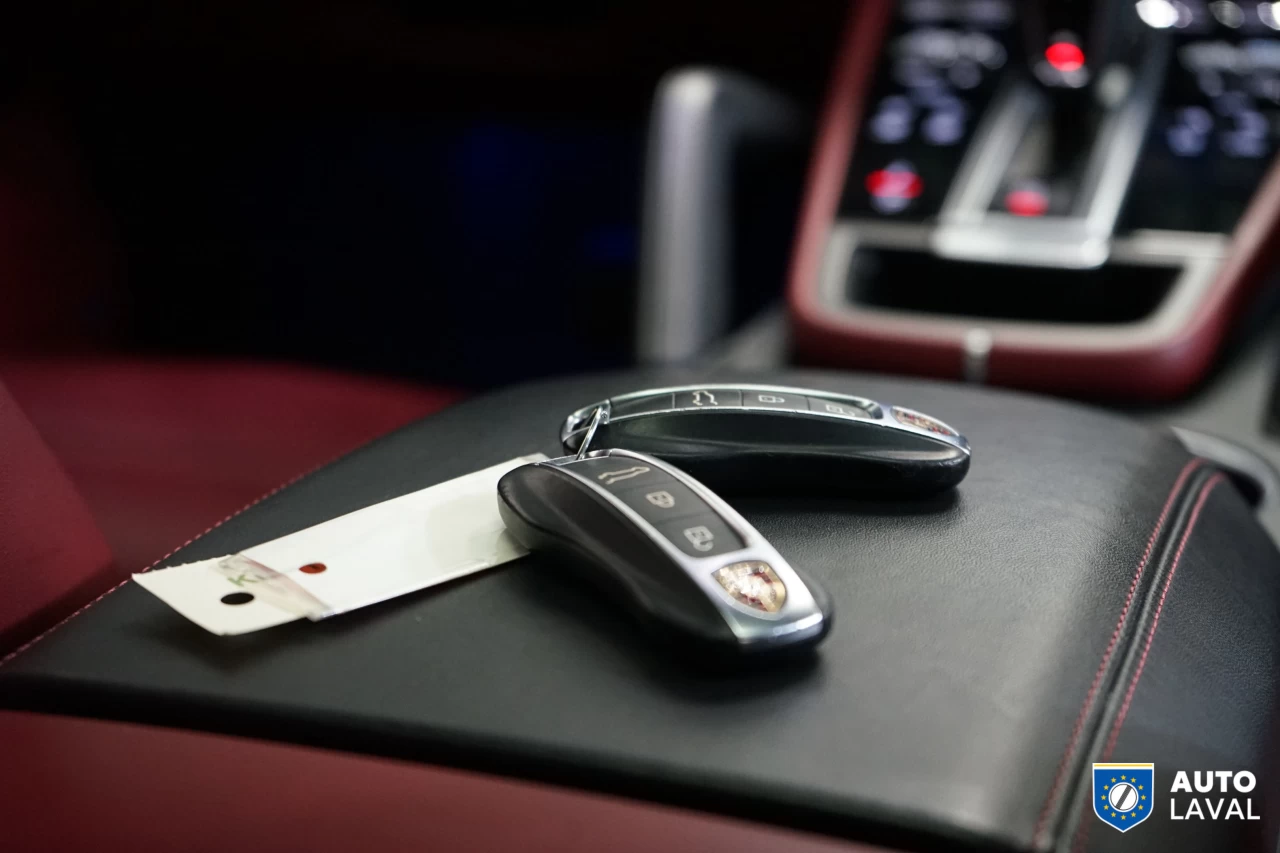 2022 Porsche Cayenne Coupe AWD Image principale