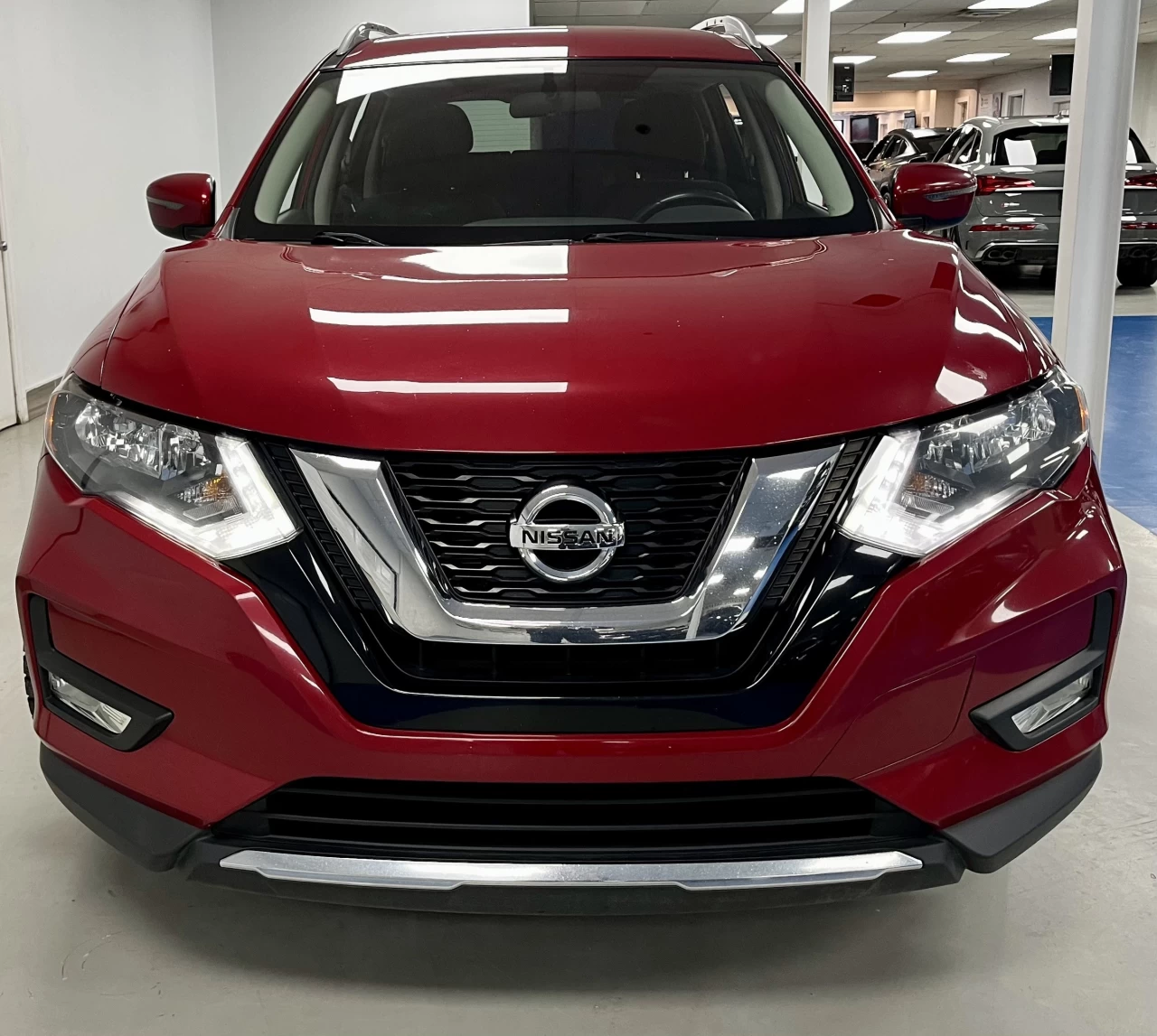 2017 Nissan Rogue AWD 4dr SV Image principale