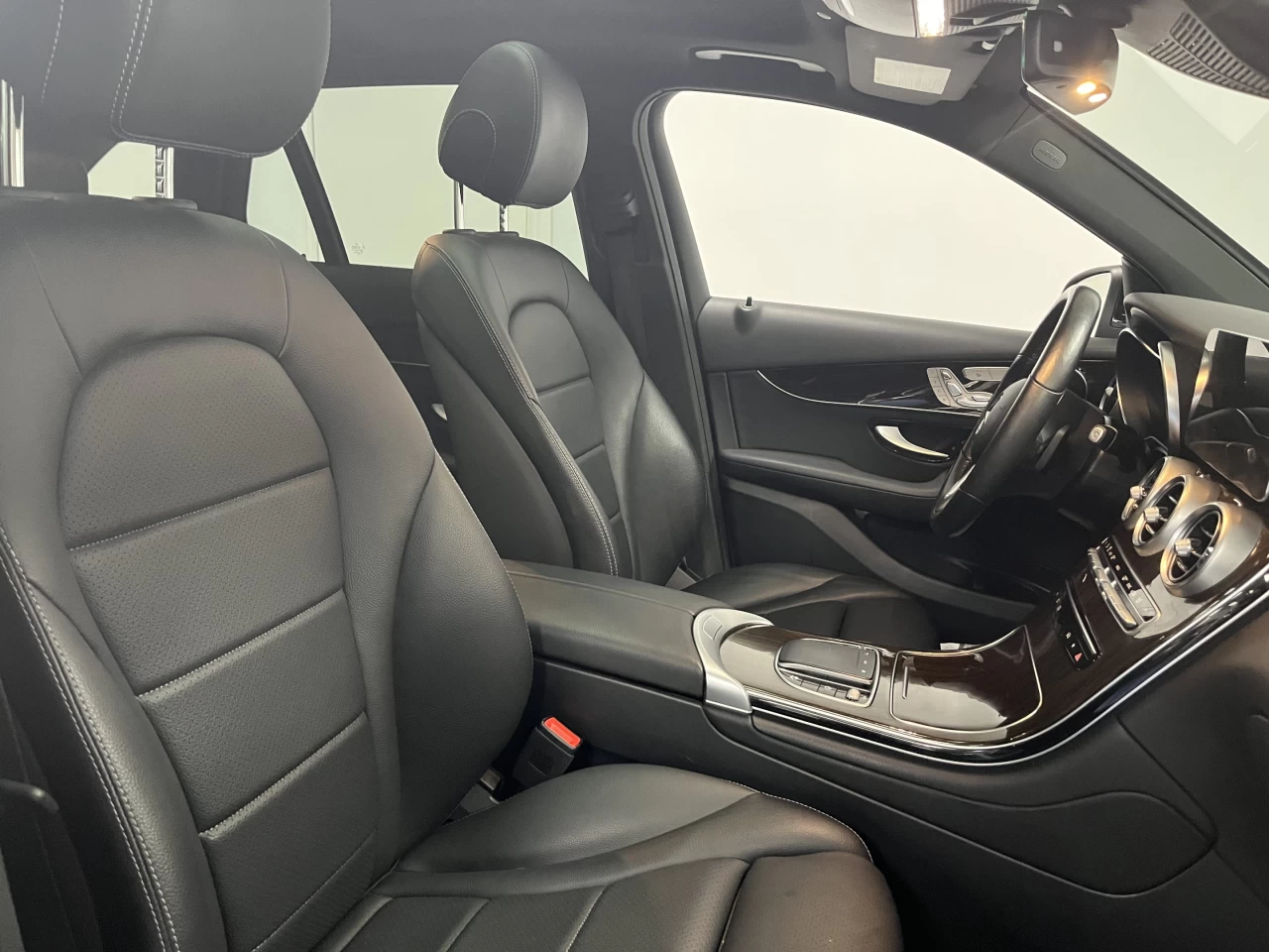 2021 Mercedes-Benz GLC GLC 300 4MATIC SUV *LOW KM* Image principale