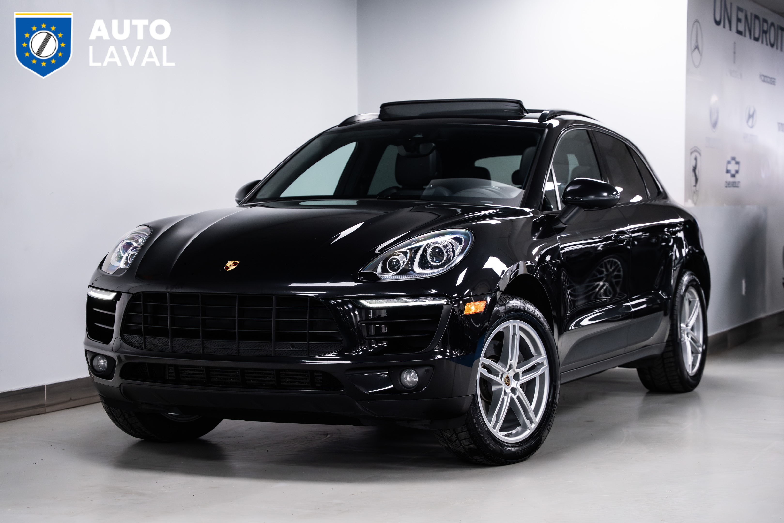Porsche 2018 Macan Sport Edition AWD